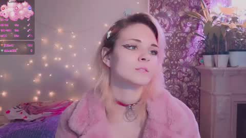 Angie online show from October 22, 8:19 pm