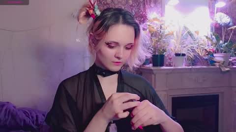 Angie online show from December 22, 2:19 am