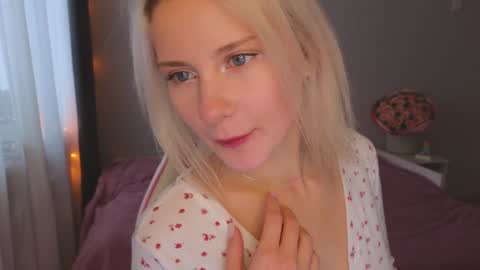Snapshot of doublecuties chatting on December 26, 4:10 am Lana Eva dont forget to give us a thumb up online show from December 26, 4:10 am