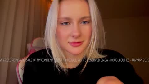 Snapshot of doublecuties chatting on January 10, 8:04 pm Lana Eva dont forget to give us a thumb up online show from January 10, 8:04 pm