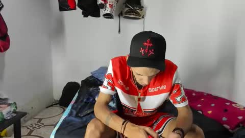 Snapshot of douglas_gallegos chatting on May 15, 8:32 am douglas_gallegos online show from May 15, 8:32 am