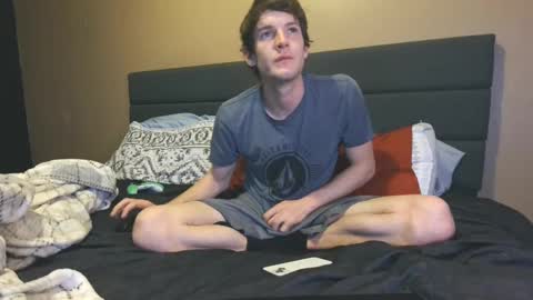 Snapshot of downforthemoney chatting on February 3, 3:20 am downforthemoney online show from February 3, 3:20 am