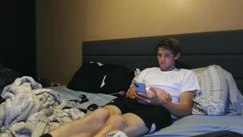 Snapshot of downforthemoney chatting on October 6, 11:02 pm downforthemoney online show from October 6, 11:02 pm