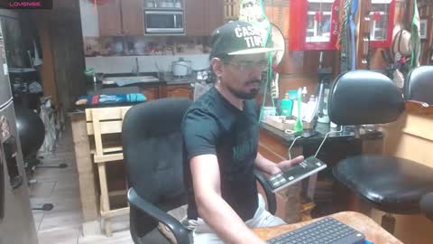 Snapshot of dr_simon84 chatting on January 3, 12:33 am Dr Simon online show from January 3, 12:33 am