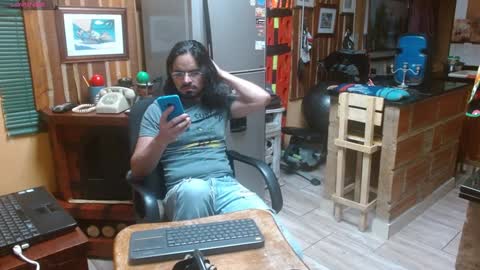 Snapshot of dr_simon84 chatting on January 5, 4:04 am Dr Simon online show from January 5, 4:04 am