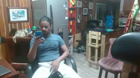 Snapshot of dr_simon84 chatting on January 18, 1:30 am Dr Simon online show from January 18, 1:30 am