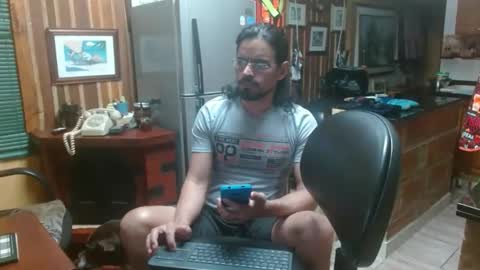 Snapshot of dr_simon84 chatting on January 21, 2:33 am Dr Simon online show from January 21, 2:33 am