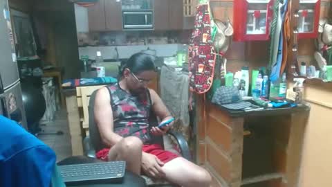 Snapshot of dr_simon84 chatting on January 22, 2:04 am Dr Simon online show from January 22, 2:04 am