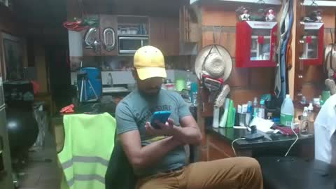 Snapshot of dr_simon84 chatting on February 4, 2:28 am Dr Simon online show from February 4, 2:28 am