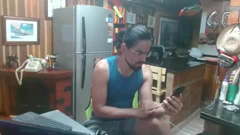 Snapshot of dr_simon84 chatting on February 19, 6:11 am Dr Simon online show from February 19, 6:11 am