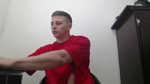 Snapshot of draco_boy2000 chatting on September 28, 9:09 pm draco_boy2000 online show from September 28, 9:09 pm