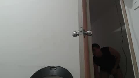 Snapshot of draco_boy2000 chatting on February 13, 9:11 pm draco_boy2000 online show from February 13, 9:11 pm