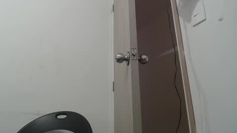 Snapshot of draco_boy2000 chatting on February 19, 9:22 pm draco_boy2000 online show from February 19, 9:22 pm