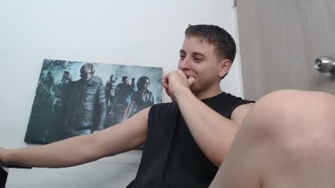 Snapshot of draco_boy2000 chatting on July 16, 10:27 pm draco_boy2000 online show from July 16, 10:27 pm