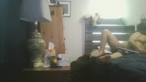 Snapshot of dragomoon70 chatting on April 24, 5:48 pm dragomoon70 online show from April 24, 5:48 pm