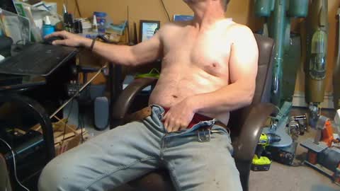 Snapshot of dragonbaron1020 chatting on February 12, 4:11 pm dragonbaron1020 online show from February 12, 4:11 pm