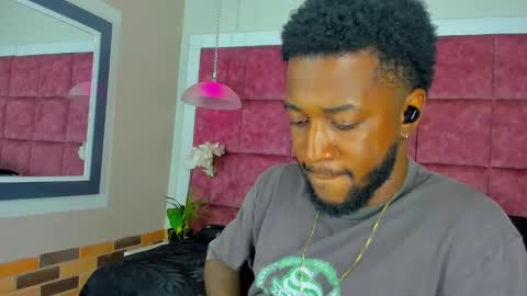 ---Drake--- online show from December 20, 11:37 pm