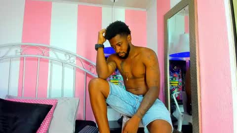 ---Drake--- online show from December 22, 4:38 pm