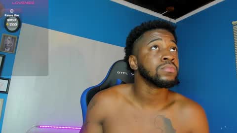 ---Drake--- online show from February 14, 7:12 pm