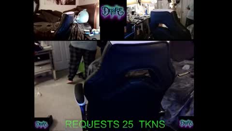 Snapshot of drake_r_darkrose chatting on February 27, 2:53 am Drake D Vamp aka Drake DarkRose online show from February 27, 2:53 am