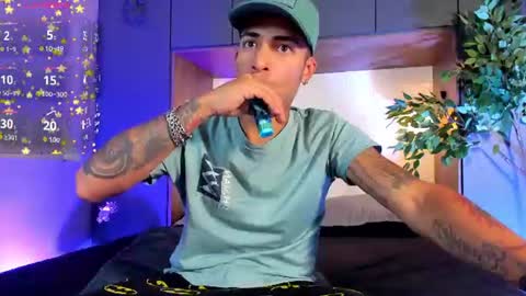 Snapshot of drakeneumann chatting on June 23, 3:37 am Drake Neuman online show from June 23, 3:37 am