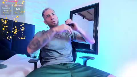 Snapshot of drakeneumann chatting on July 14, 3:33 am Drake Neuman online show from July 14, 3:33 am