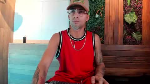 Snapshot of drakeneumann chatting on August 3, 3:38 am Drake Neuman online show from August 3, 3:38 am