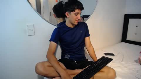 -- nicolle and jhon -- online show from November 21, 4:00 am