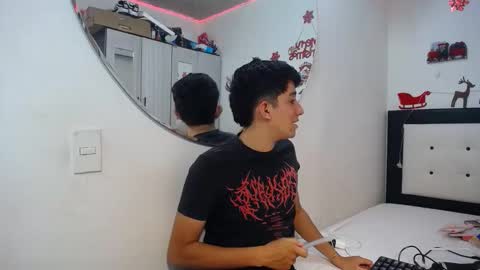 -- nicolle and jhon -- online show from December 16, 4:28 am