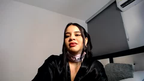Snapshot of dravith_and_valery chatting on June 28, 6:30 am -- nicolle and jhon -- online show from June 28, 6:30 am
