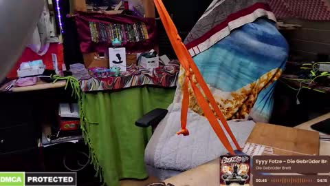 Snapshot of drawingcock chatting on February 14, 5:57 pm drawingcock online show from February 14, 5:57 pm