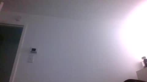 Snapshot of drealicious12 chatting on April 8, 6:19 pm drealicious12 online show from April 8, 6:19 pm