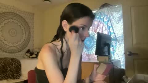 Snapshot of dream1girl_ chatting on April 24, 6:32 pm ur dream girl online show from April 24, 6:32 pm