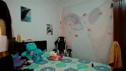 Snapshot of dream__girls69944 chatting on May 2, 7:13 am sharon online show from May 2, 7:13 am