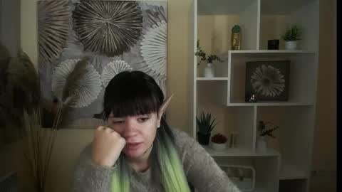 Snapshot of dream_caster_ chatting on October 5, 12:36 pm dream caster online show from October 5, 12:36 pm