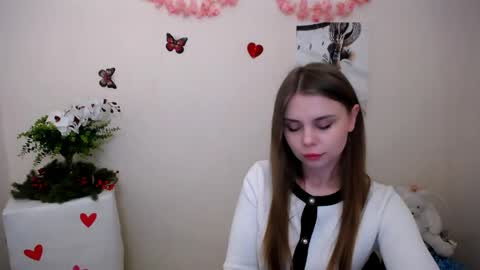 Mari online show from April 11, 7:02 am