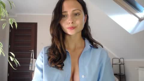 Nicole online show from June 28, 1:50 pm