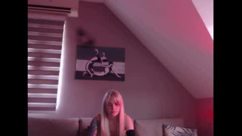 A girl online show from March 12, 11:20 am