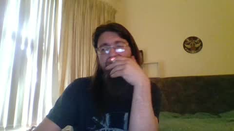 Snapshot of dreamer1402 chatting on April 1, 10:05 am dreamer1402 online show from April 1, 10:05 am