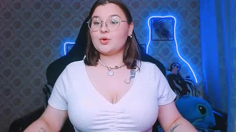 dreamforyoue2 online show from September 23, 7:17 pm