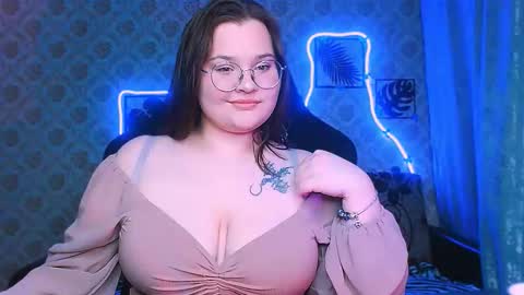 dreamforyoue2 online show from March 7, 7:44 pm