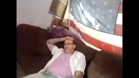 Snapshot of dreamjunkie13 chatting on November 21, 2:49 pm dreamjunkie13 online show from November 21, 2:49 pm