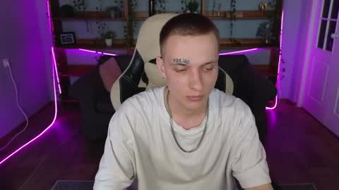 Snapshot of dreamkaii chatting on April 5, 8:33 am im Kai ntmu online show from April 5, 8:33 am