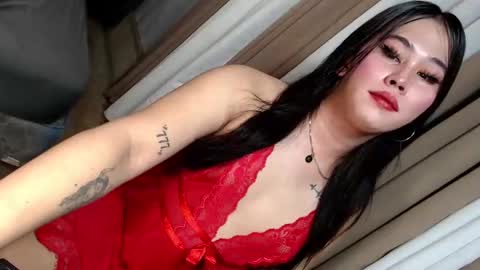 Snapshot of dreammegan chatting on January 7, 7:17 pm Stacy DONT FORGET TO FOLLOW ME AND THUMBS UP my wife samgrg2 online show from January 7, 7:17 pm