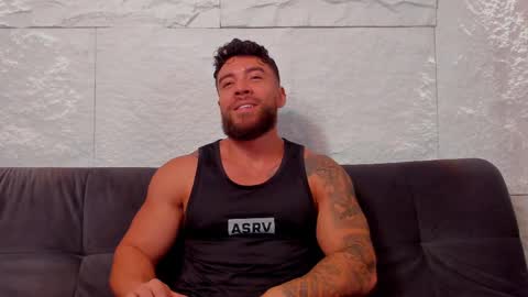 cris online show from February 28, 11:23 pm