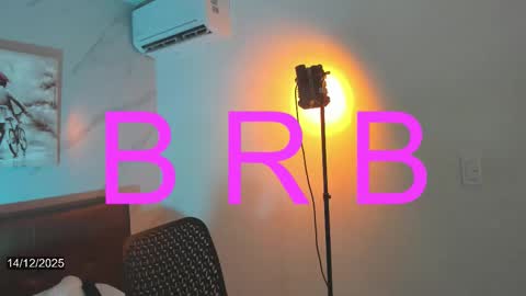 dreams_chloe online show from December 14, 9:25 am