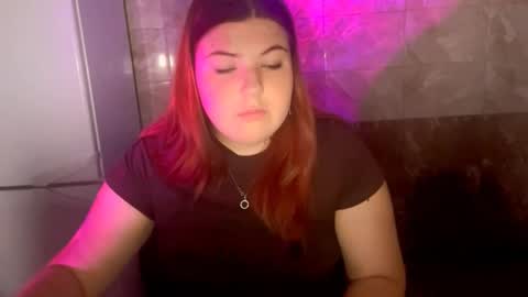 Snapshot of dreamy_desire_ chatting on October 24, 10:17 pm Odri online show from October 24, 10:17 pm