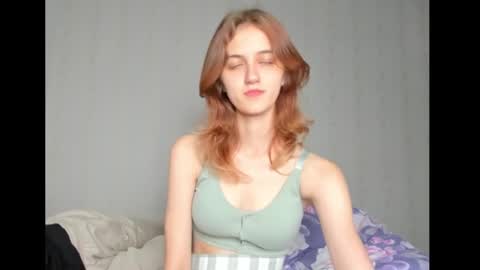 Snapshot of dreamy_pollyyy chatting on September 23, 4:54 pm dreamy_pollyyy online show from September 23, 4:54 pm