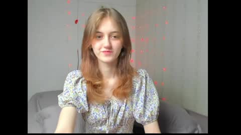 dreamy_pollyyy online show from April 19, 4:17 pm