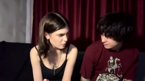 Snapshot of dreamypair chatting on June 17, 9:01 am Elena and Nikolai online show from June 17, 9:01 am